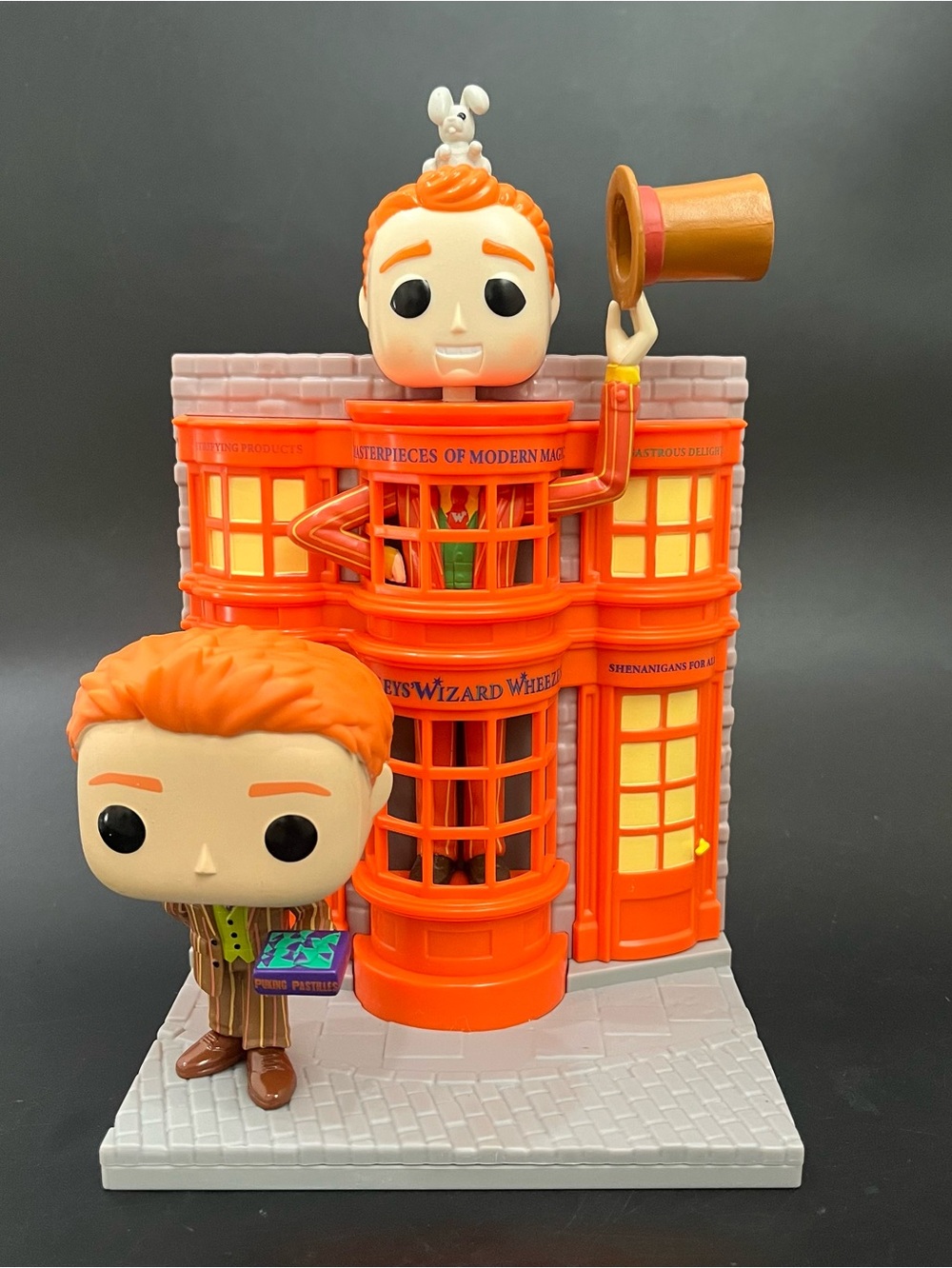 Funko Pop Deluxe Harry Potter Fred Weasley Weasleys Wizard Wheezes #158 - No Box